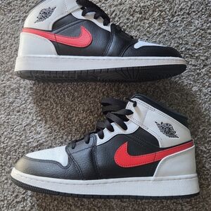 Jordan's Retro 1 Sneakers